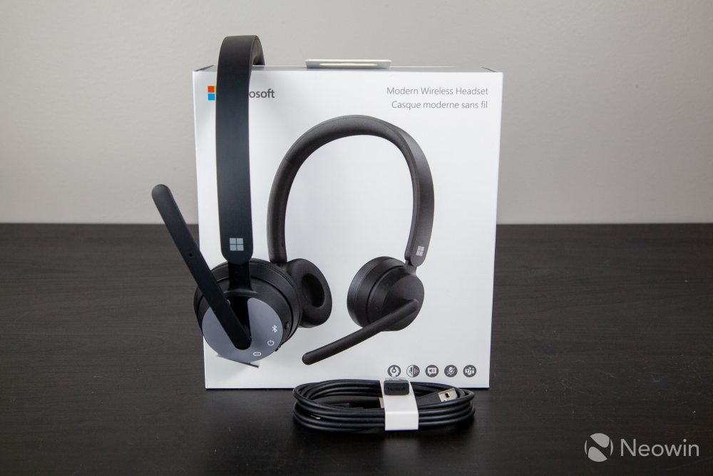 Box Microsoft Modern Wireless Headset Review MyITHub Box - microsoft modern wireless headset review