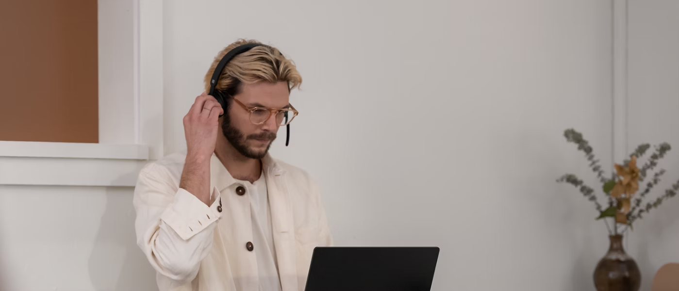 Microsoft Teams Microsoft Modern Wireless Headset for Business MyITHub Microsoft teams - microsoft modern wireless headset for business